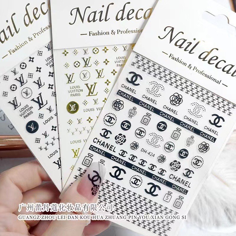sticker thương hiệu trang trí nail nhiều mã mới