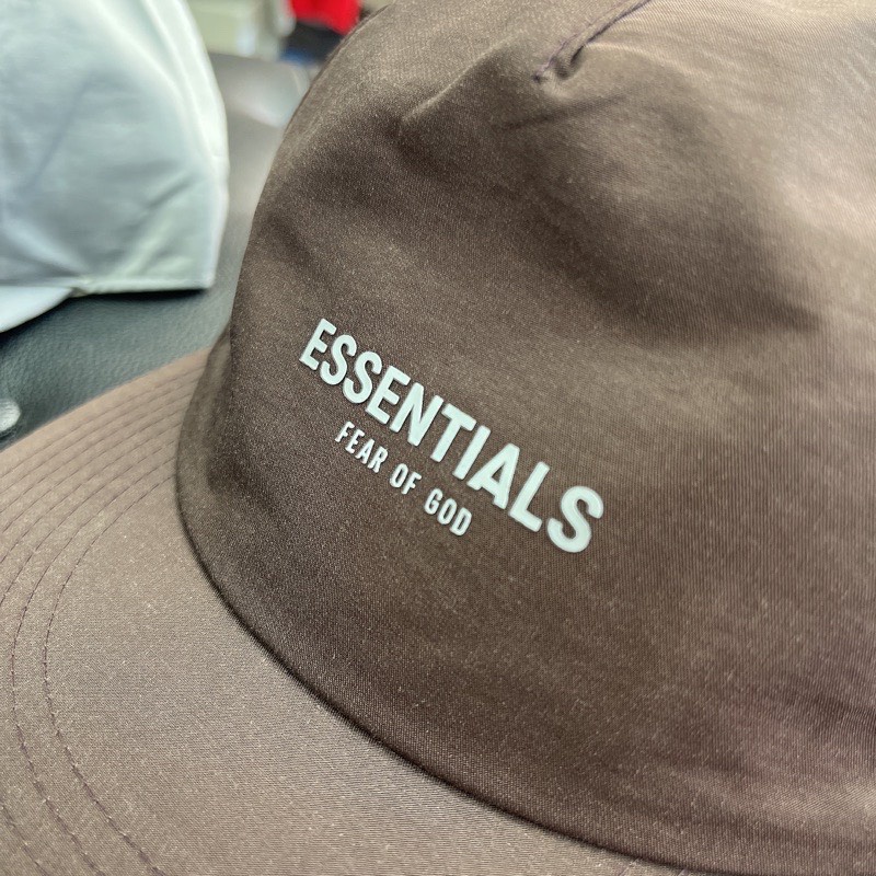 Mũ FOG Fear Of God ESSENTIALS Retro Crown Strapback, Mũ lưỡi trai FOG ESSENTIALS