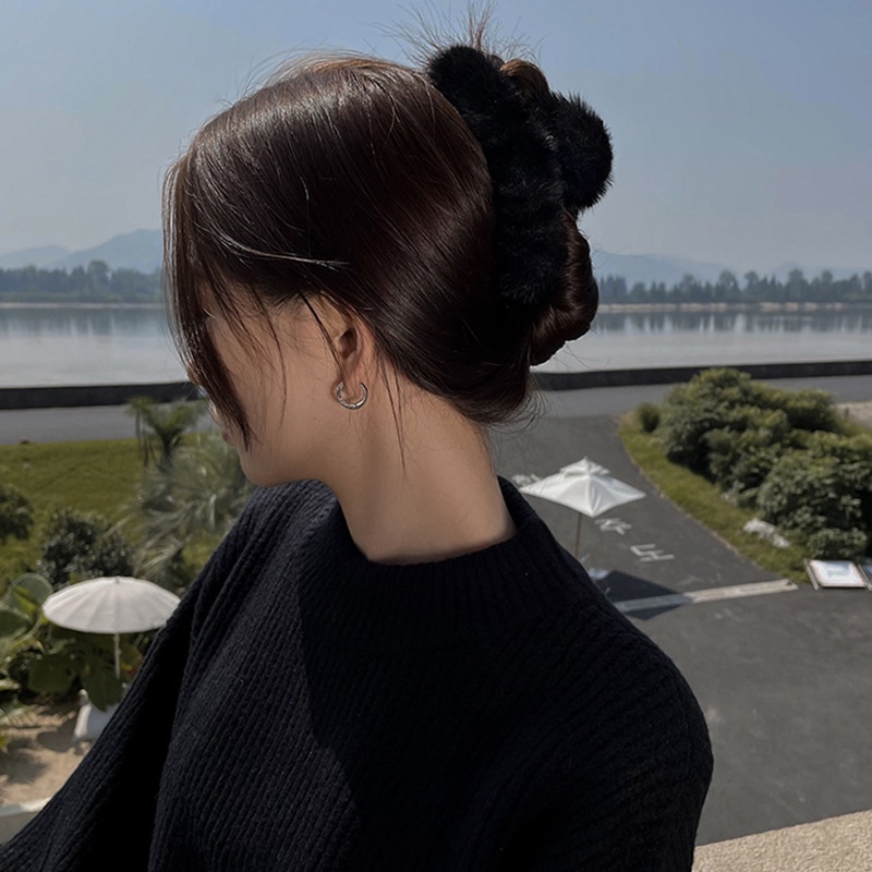 Kẹp Tóc Hình Cá Mập Phủ Lông Phong Cách Mới 2022