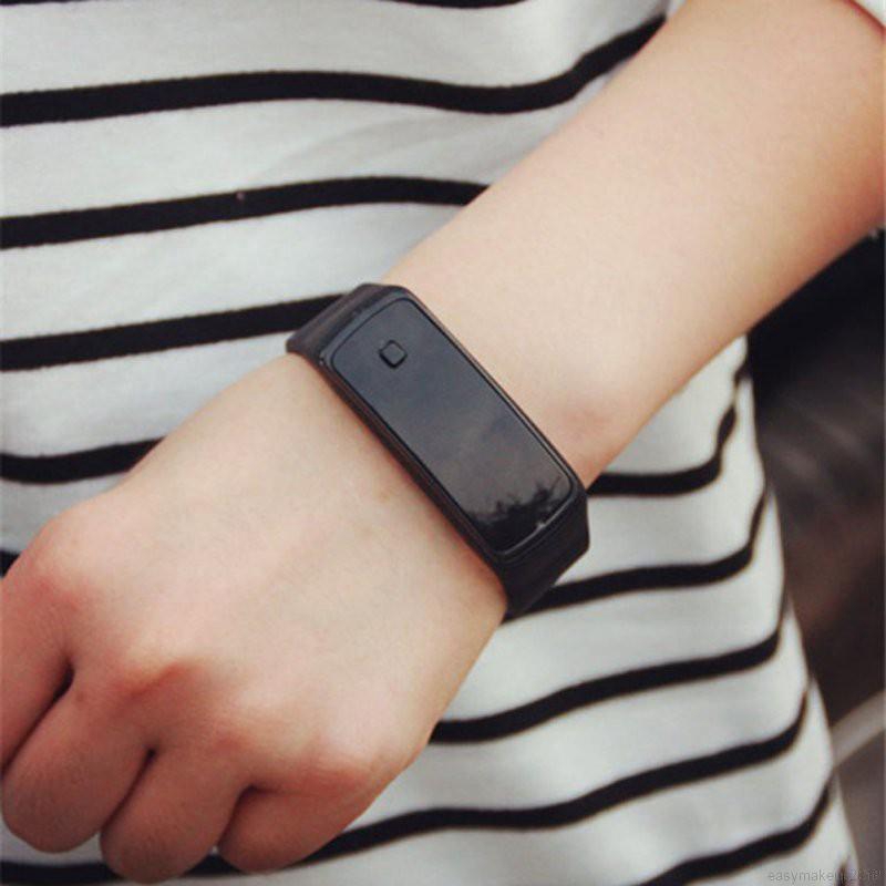 Đồng hồ điện tử màn hình cảm ứng LED | BigBuy360 - bigbuy360.vn