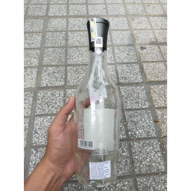 Vỏ chai rượu thủy tinh Camus xuất xứ Pháp loại 700ml rất đẹp.