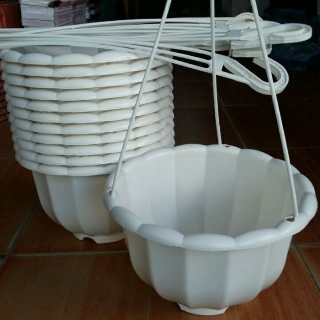 10 chậu trắng kèm quai treo rộng 22cm x15cm