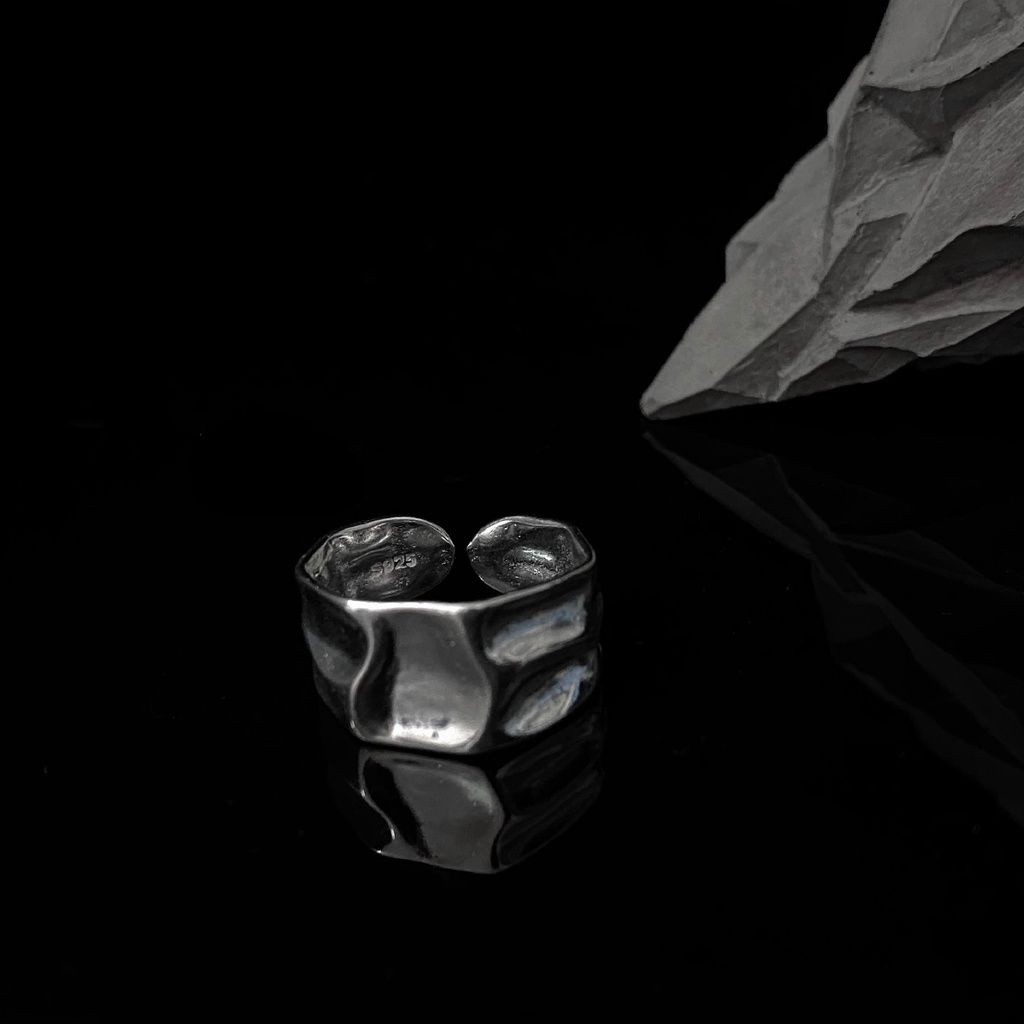 Nhẫn thiết kế mới lạ phong cách hip hop dành cho cả nam và nữ