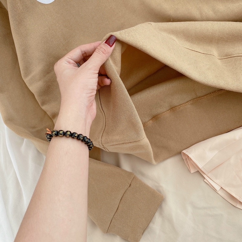 Set áo sweater nâu chữ kèm chân váy xếp ly kem | BigBuy360 - bigbuy360.vn