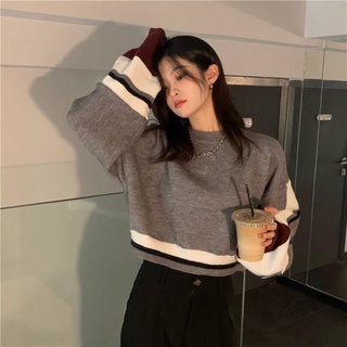 Áo len croptop hoạ tiết kẻ