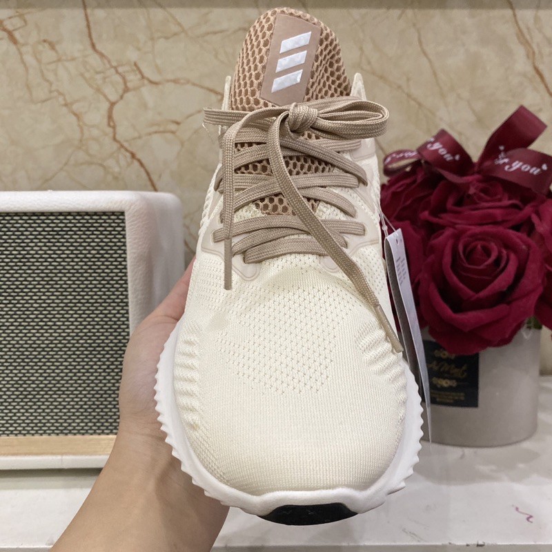ẢNH THẬT  Giày alphabounce kem gót cam