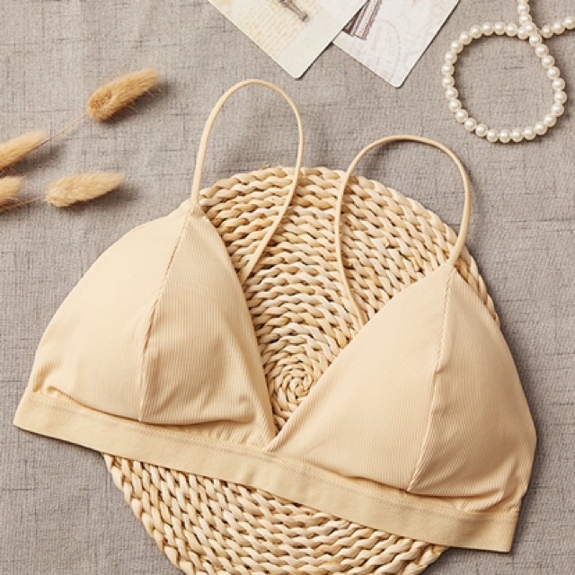 Áo bra đơn giản dễ phối đồ Sarah Lingerie