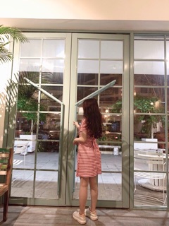 Đầm caro cổ vest