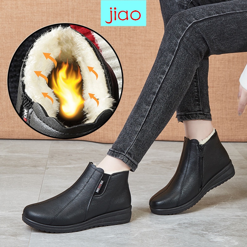 Đôi giày bốt bằng cotton lót nhung mềm mại giữ ấm mùa đông chống trượt cho nữ trung niên
