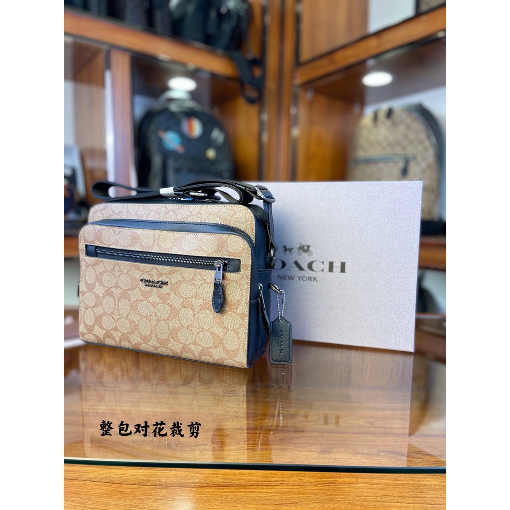 Túi đeo chéo nam da thật thời trang cao cấp Coach phong cách trẻ trung, thời thượng