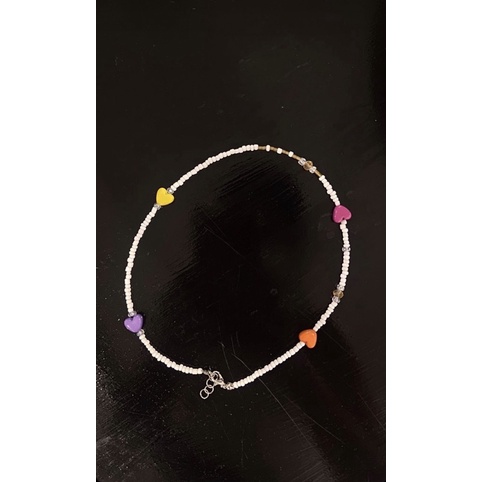 Vòng cổ 4 tim hạt nền trắng