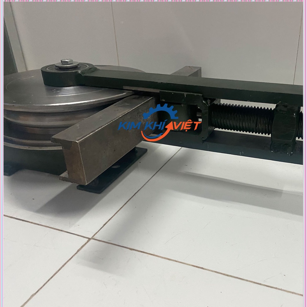 Vam uốn hộp vuông 30x30 hàng chất lượng cao. Đầu tay bẻ găn bi giúp uốn nhẹ.Puli tiện trên máy CNC uốn nhẹ.