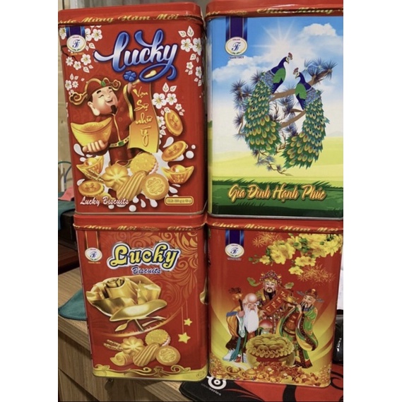 bánh quy bơ hộp thiếc (màu ngẫu nhiên)