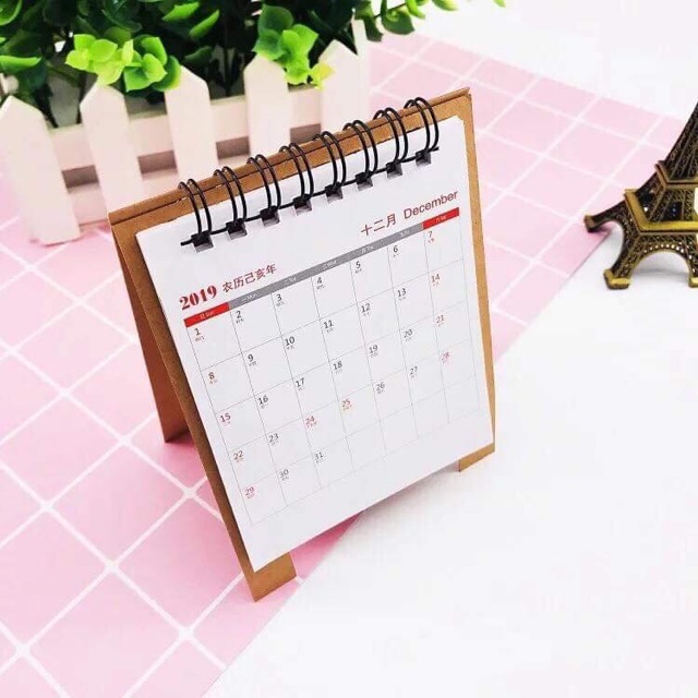 Lịch để bàn BTS.  Zalo