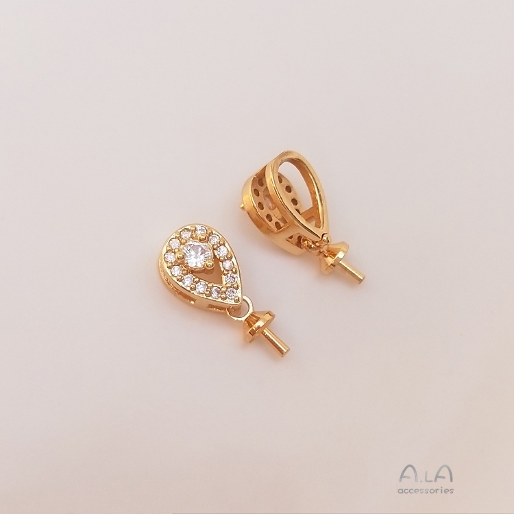 Mặt Dây Chuyền Hình Cừu Bằng Đồng 14K Đính Đá Zircon Nhiều Màu Sắc Thời Trang