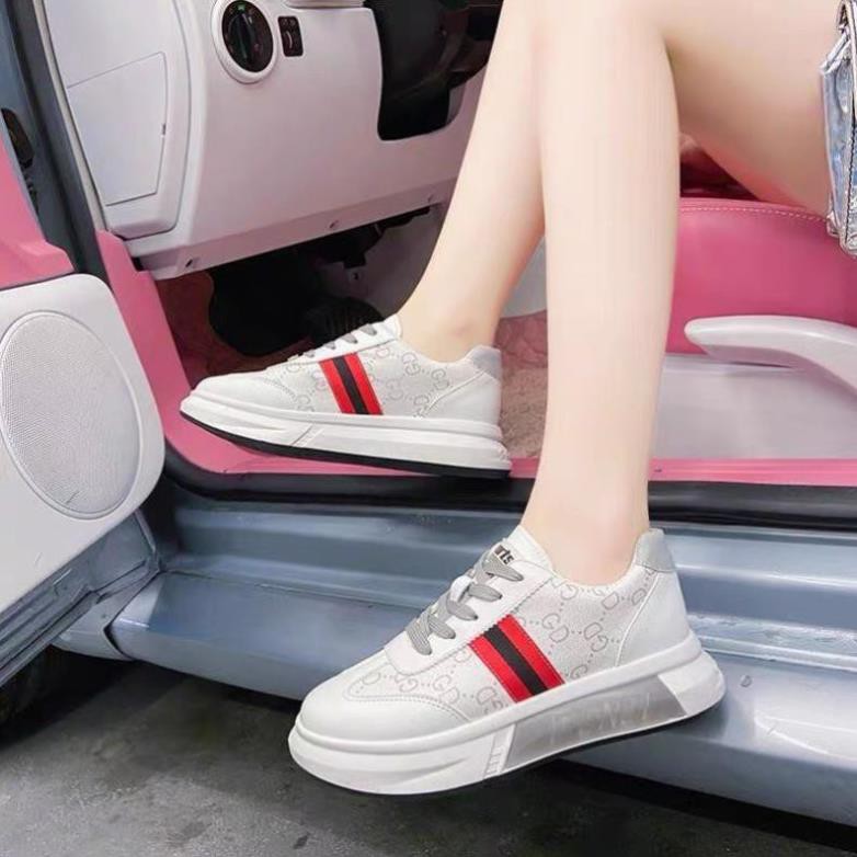 Giày thể thao nữ hot hit | BigBuy360 - bigbuy360.vn