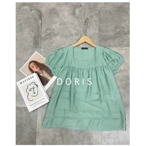 Áo bầu thiết kế cổ vuông