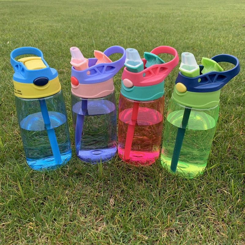 Bình Nước Nhựa Không BPA 480ml Kèm Ống Hút Cho Bé