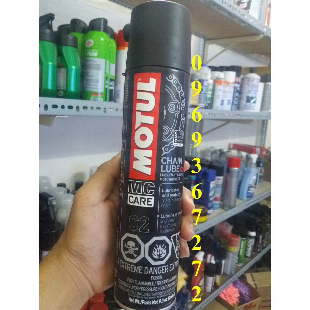 Dầu bôi trơn cao cấp bảo vệ sên xích Motul C2 400ml và cọ 3D