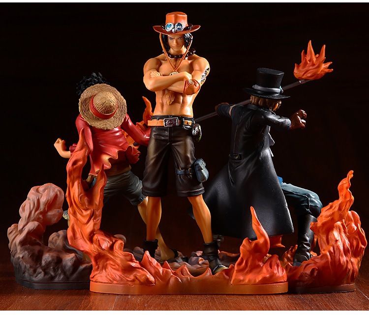 Mô Hình Nhân Vật Ace Attendant Trong One Piece 14-17cm