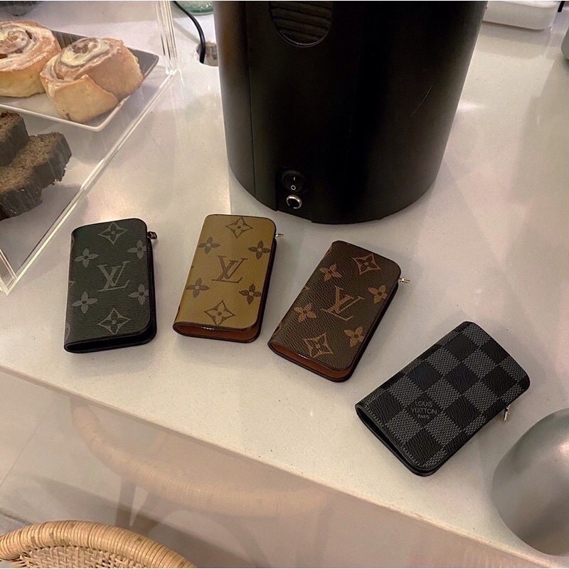 Móc khoá lv hàng đẹp cho cả nam và nữ