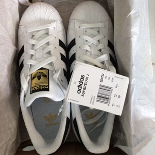 Giày Adidas Superstar Tem Vàng
