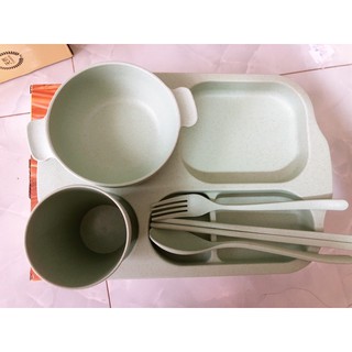Bộ bát ăn dặm 6 chi tiết.