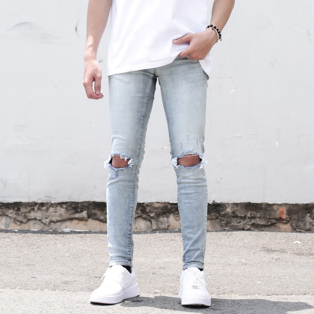 Quần Skinny Jeans Nam-Màu Xanh Nhạt-Rách Gối-Chất Liệu Cotton Co Giãn-Ống Đứng Dáng-Ống Ôm Chân Chuẩn Skinny