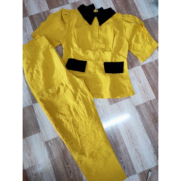 Set vest thiết kế cho nữ