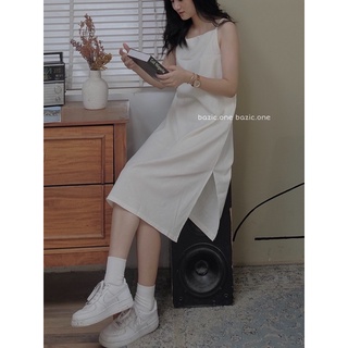 Váy 2 dây linen xẻ tà hở lưng Bazic one