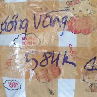 Đầm của chị lương vàng