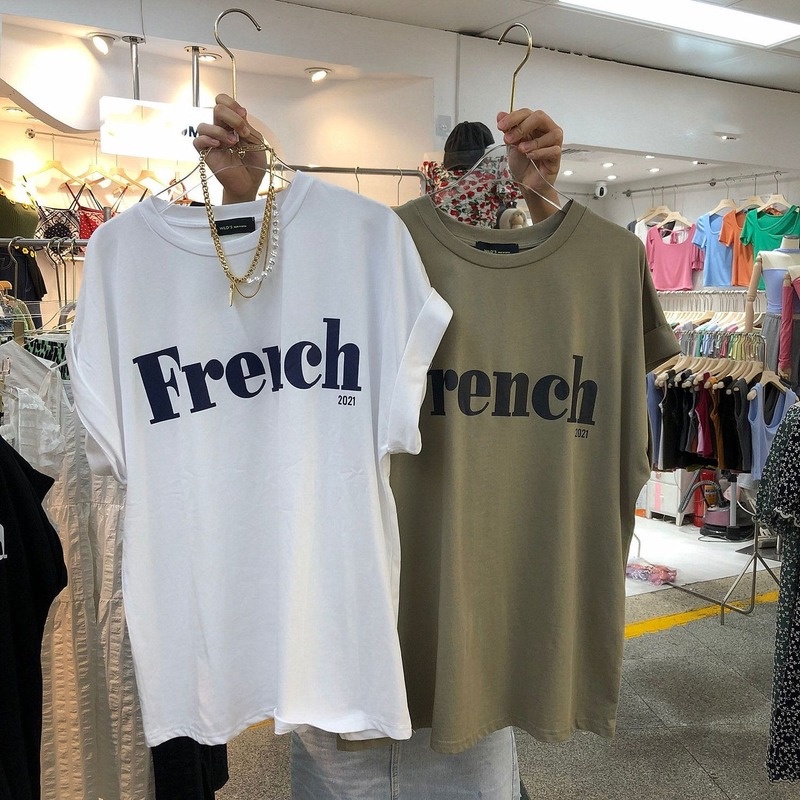 Áo Thun Nữ Trễ Vai Ngắn Tay In Chữ Thời Trang