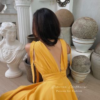 ĐẦM THẮT NƠ VAI XẺ NGỰC