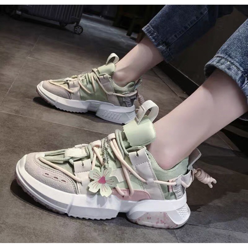 Giày thể thao hoa anh dào Sneakers hót trend có 2 mầu xám và xanh