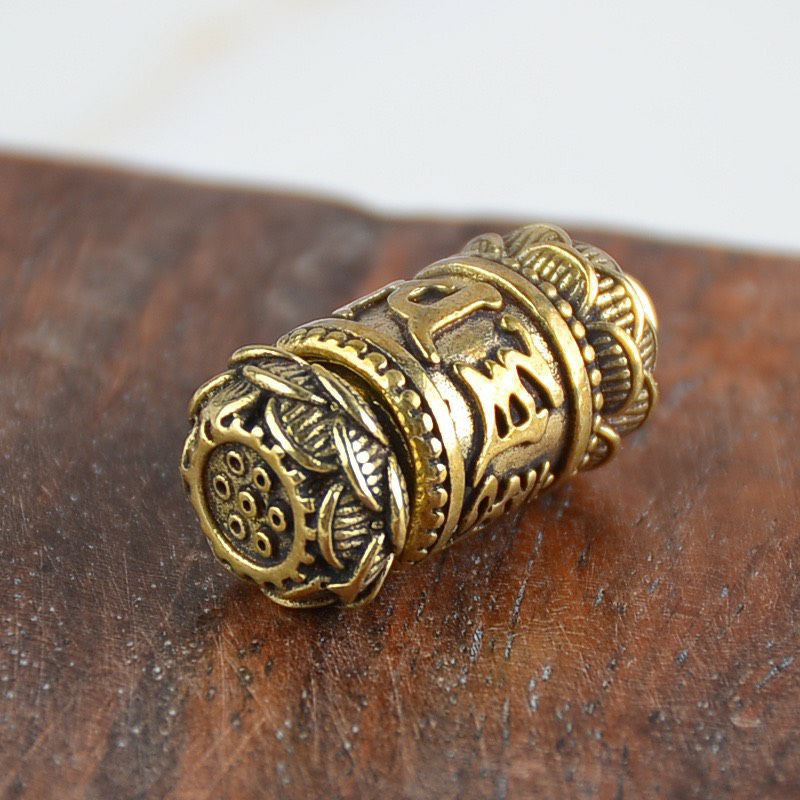 MÓC KHOÁ KINH LUÂN KHẮC LỤC TỰ OM MANI PADME HUM KÈM CHÚ VĂN TÂY TẠNG bằng đồng