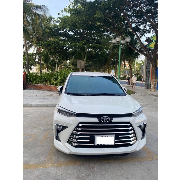 Ốp Trang Trí Calang Xe Toyota AVANZA 2022- 2023 Mẫu Inox Sáng Bóng Cao Cấp