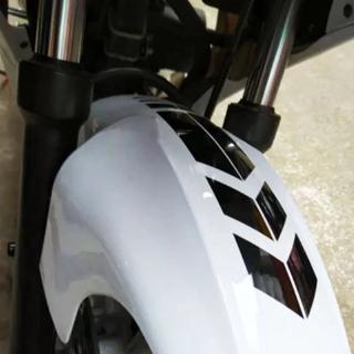 Decal dán phản quang hình mũi tên cho xe máy