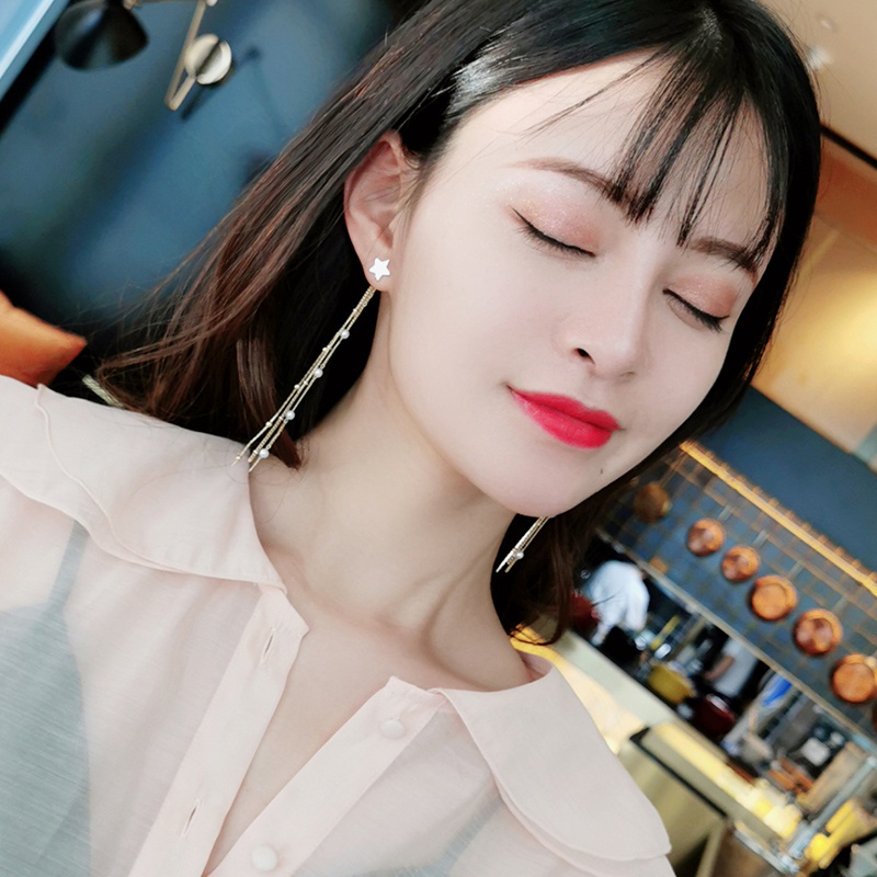 Khuyên tai tua rua dài phong cách Hàn Quốc