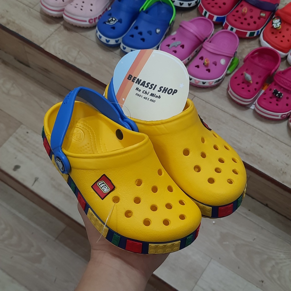 dép sục crocs trẻ em cá sấu hình lego nhiều màu