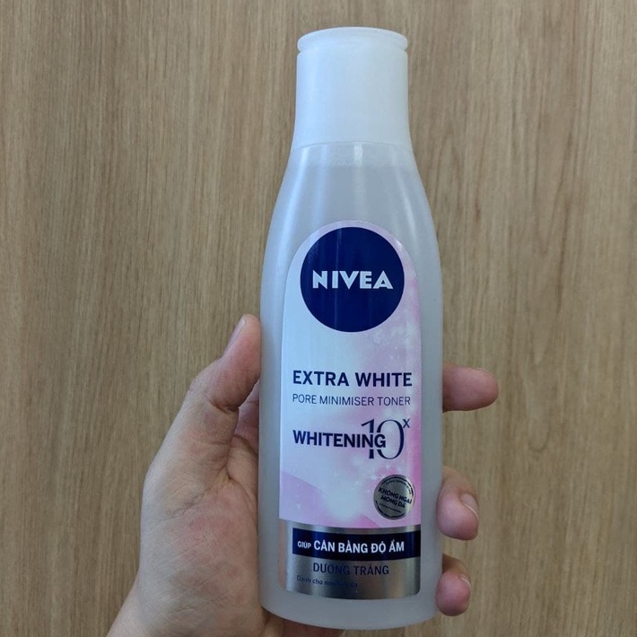 Nước hoa hồng trắng da NIVEA Extra White Pore Minimiser Toner (200ml) se khít lỗ chân lông