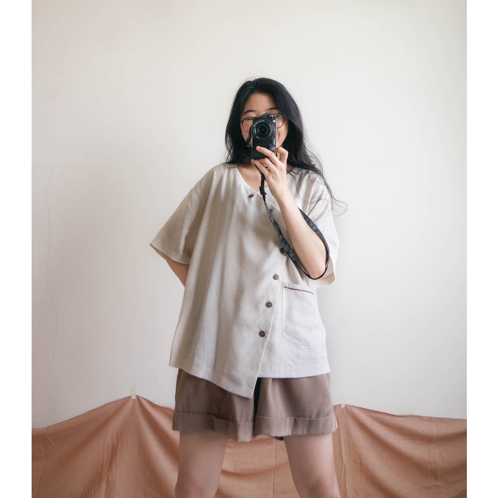 Áo cúc xéo linen