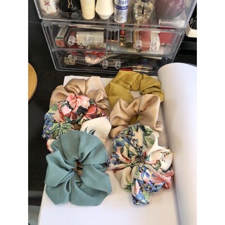 chun buộc tóc scrunchies