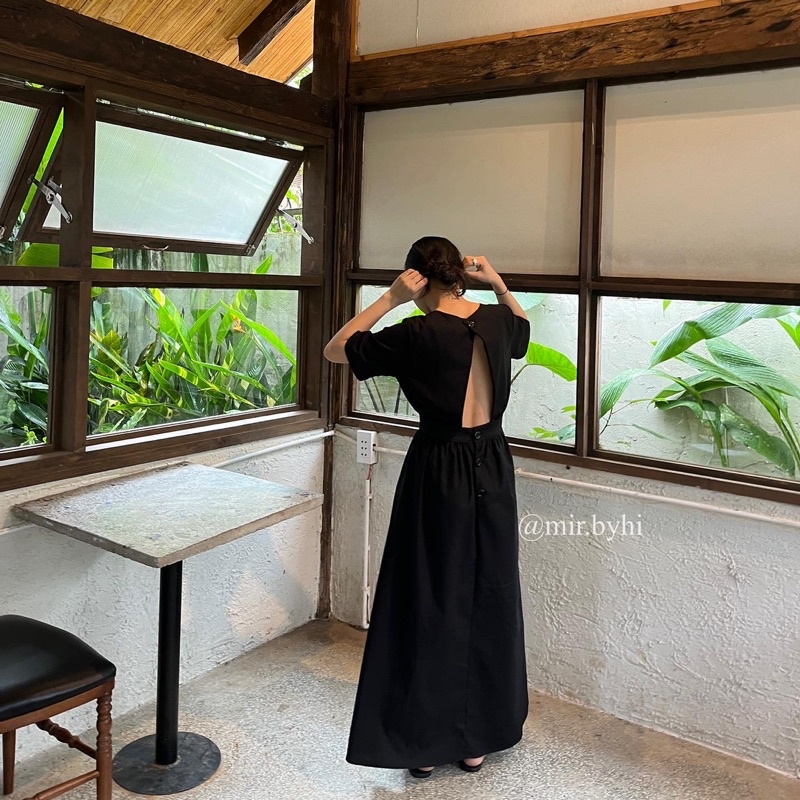 Mir.byhi: Ohio dress - đầm dài hở lưng gài nút hàn.