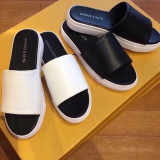 Dép charles & keith