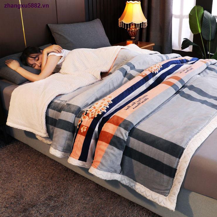 Chăn Lông Cừu Ba Lớp Giữ Ấm Chất Lượng Cao