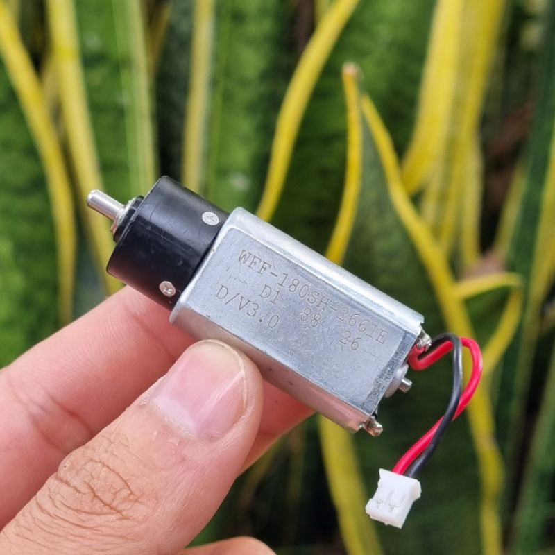 Động cơ motor giảm tốc 180 tốc độ 1300 vòng/phút - 3V trục D 3mm - Mô men xoắn lớn
