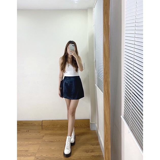 Chân váy lụa ngắn bồng bềnh có lót quần | BigBuy360 - bigbuy360.vn