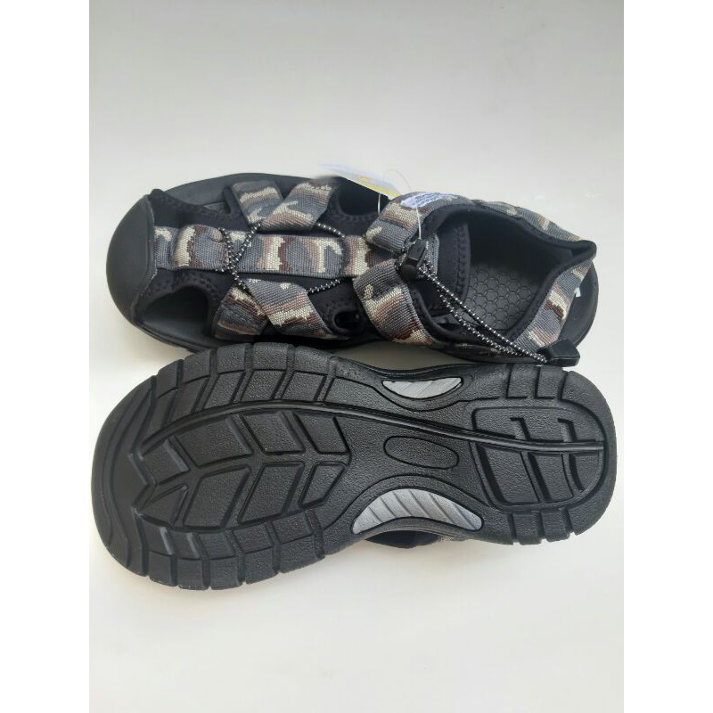 Giày sandal nam bít mũi dã ngoại Rova