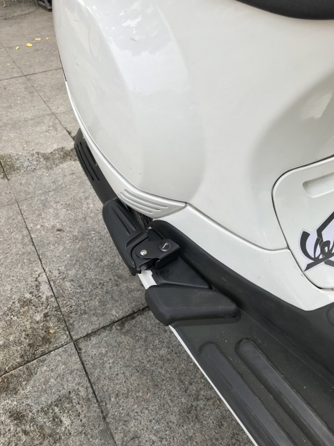 GÁC CHÂN SAU CHO XE VESPA