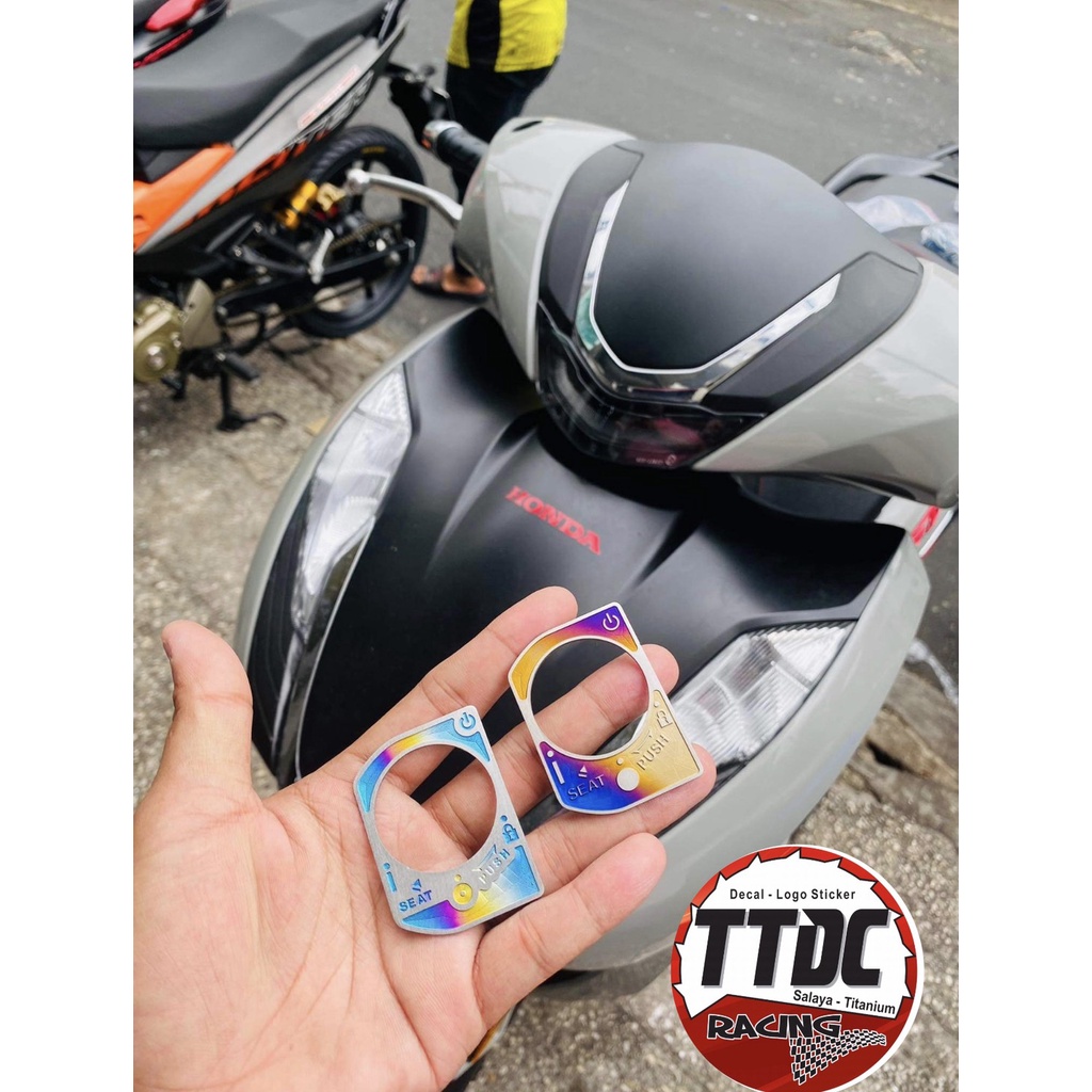 Tem Titan Dán Khoá Sh350i / Vision 2021 - 22 / Lead 2022 / Vario 160 / Ab 2023 / Winner x 2022